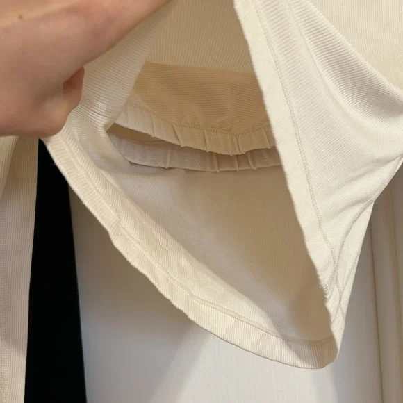 Bundle of Long Sleeve Workout Tops - Picture 5 of 5